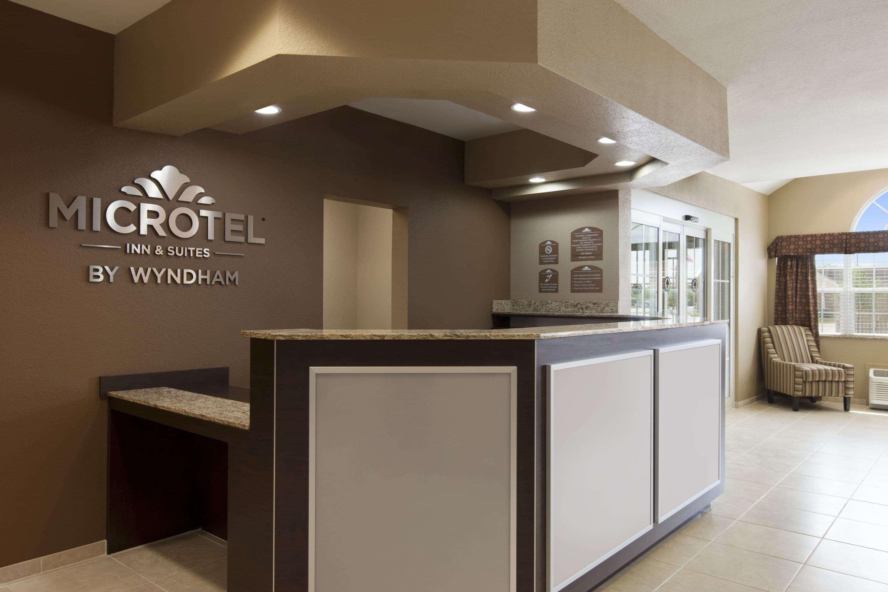 Microtel Inn&Suites Kenedy Exterior foto