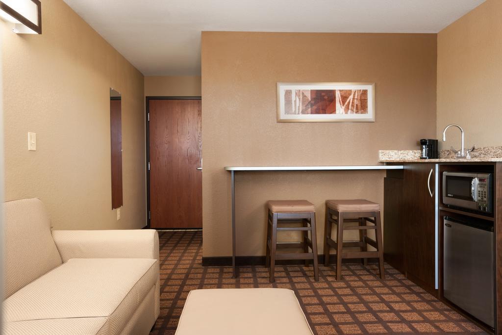 Microtel Inn&Suites Kenedy Exterior foto